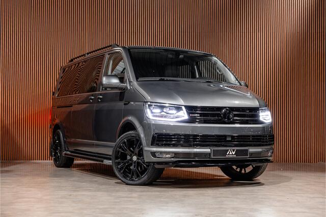 Volkswagen TRANSPORTER 2.0 TDI L2H1 DC 4Motion Highline | Schuifdak | ACC | Bi-Xenon | L+R Schuifdeur | Trekhaak | Camera | Navigatie | Lederen bekleding | Stoelverwarming | DAB | CarPlay | Nieuwe APK