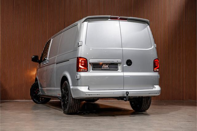 Volkswagen TRANSPORTER T6.1 2.0 TDI 150 PK L2H1 DSG | L+R Schuifdeur | ACC | CarPlay | Trekhaak | MF Stuur | 3-Zitter | DAB | Nieuwe APK