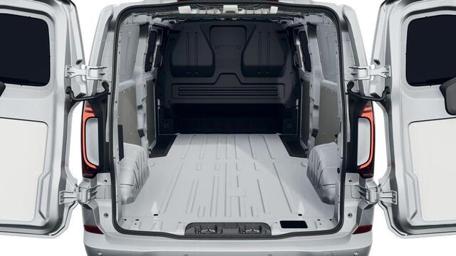 Volkswagen TRANSPORTER 2.5 233pk Automaat PHEV L2 Bulli | 2x Schuifdeur | LED Matrix koplampen | Wegklapbare Trekhaak | Stoelverwarming | Adaptieve Cruise Control | Verwarmde voorruit | 360gr. Camera | > Netto-ACTIE-Prijs; bij koop of lease via HK / excl. kosten rijklaarmaken <