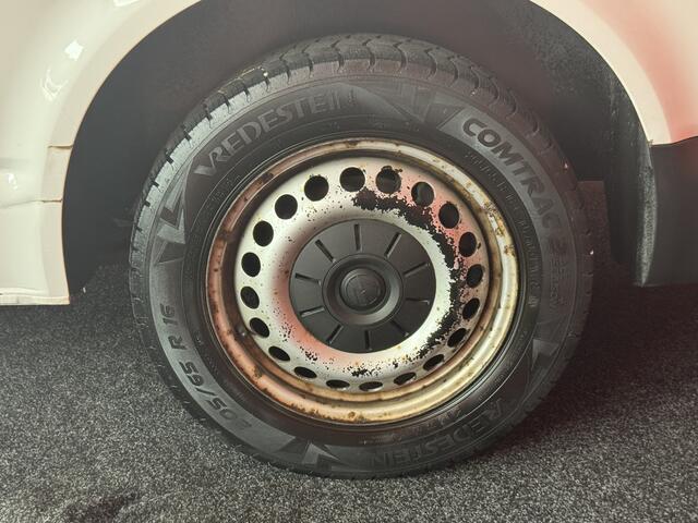 Volkswagen TRANSPORTER 2.0 TDI L2H1 DC | Airco | Cruise | Trekhaak |