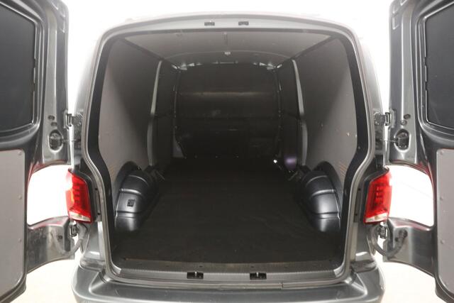 Volkswagen TRANSPORTER 2.0 TDI L2H1 150PK | Automaat | Airco | Camera | Cruise | 3 Zits | Trekhaak | Carplay | 2xSchuifdeur