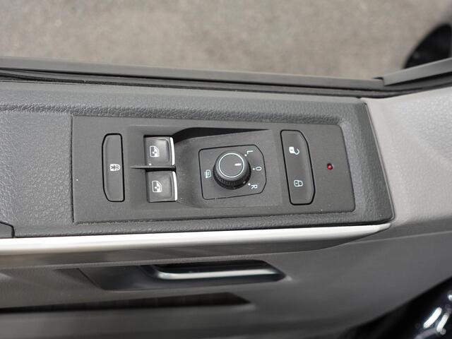 Volkswagen TRANSPORTER 2.0 TDI L2H1 Highline Dubbele Cabine Automaat Airco Cruise Control Camera Apple Carplay