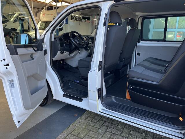 Volkswagen TRANSPORTER 2.0 TDI L2H1 DC 150pk BTW VRIJ!! 2x schuifdeur Airco Cruise controle Telefoonverbinding Trekhaak 2500kg trekgewicht Euro 6 DC 1e eigenaar Dealer onderhouden Ex overheid