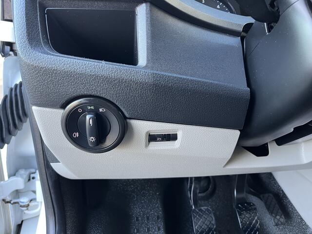 Volkswagen TRANSPORTER Kombi 2.0 TDI L1H1 Incl btw 9-Persoons Personenvervoer Taxi met Airco Telefoonverbinding Groepsvervoer Euro 6