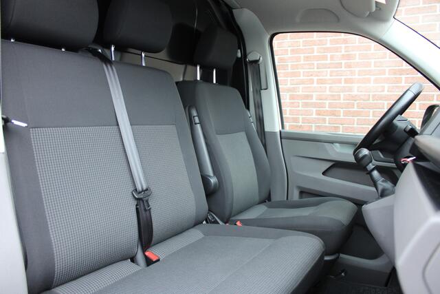 Volkswagen TRANSPORTER 2.0 TDI 150PK L2H1 |3-ZITS|CARPLAY|CRUISE-CONTROL|