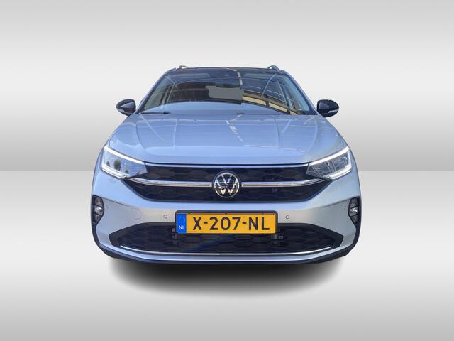 Volkswagen Taigo 1.0 TSI Style / Camera / 17'' LMV / Getint Glas / Parkeersensoren
