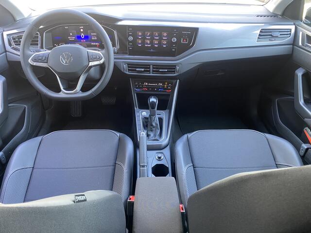 Volkswagen Taigo 1.0 TSI Style / Camera / 17'' LMV / Getint Glas / Parkeersensoren