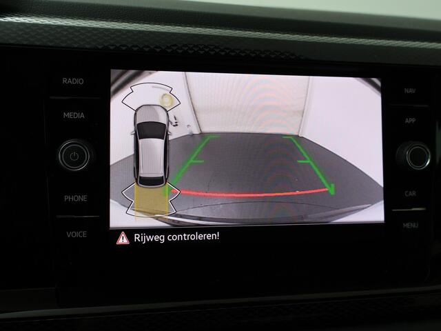 Volkswagen Taigo 1.0 TSI 95pk Life Edition | Navigatie | Parkeersensoren voor & achter | Draadloos app-connect | Draadloos laden telefoon |