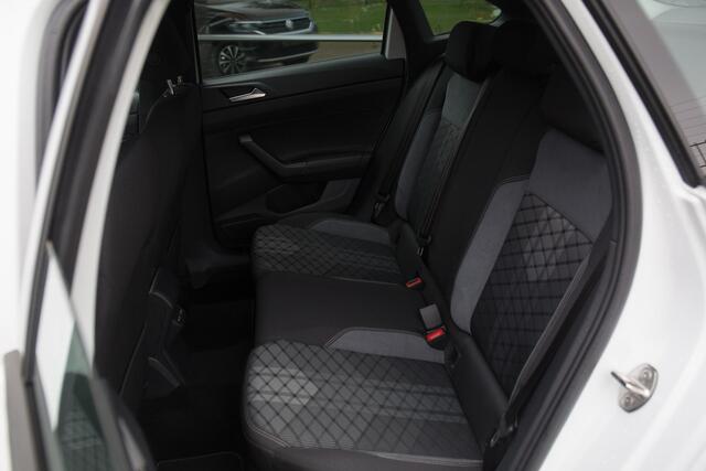 Volkswagen Taigo 1.5 TSI R-Line , Adap. cruise, Trekhaak,