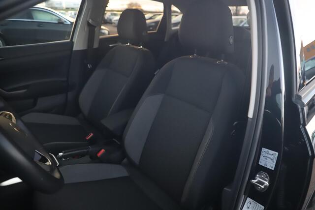 Volkswagen Taigo 1.0 TSI Life 110PK Virtual Cockpit Full LED Keyless Navigatie Camera Carplay Android 17 inch LMV Stoelverwarming