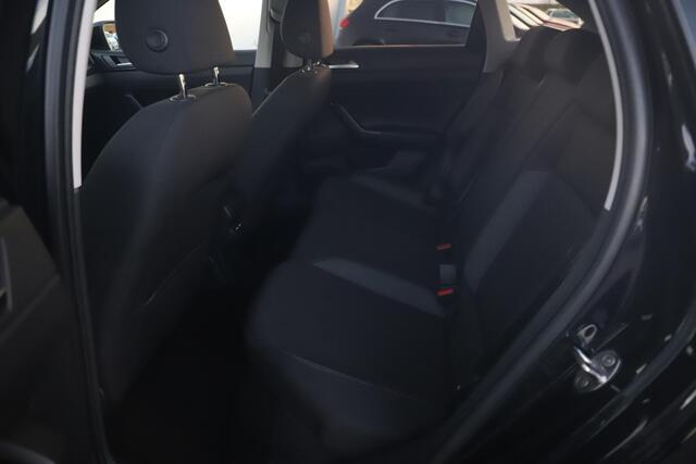 Volkswagen Taigo 1.0 TSI Life 110PK Virtual Cockpit Full LED Keyless Navigatie Camera Carplay Android 17 inch LMV Stoelverwarming