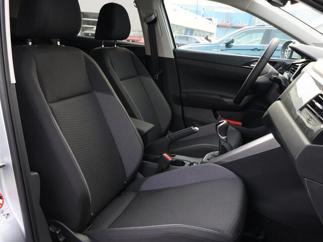 Volkswagen Taigo 1.0 TSI Life Edition 95 pk | Navigatie | Stoelverwarming | Camera | Keyless | Climate control