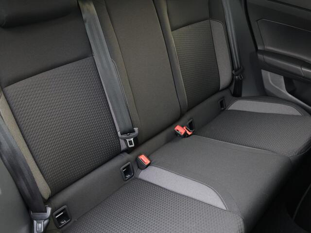 Volkswagen Taigo 1.0 TSI Life Edition 95 pk | Navigatie | Stoelverwarming | Camera | Keyless | Climate control