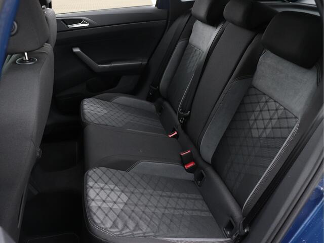 Volkswagen Taigo 1.0 TSI R-Line 110pk | LED | Navigatie | Black style | Achteruitrijcamera | Keyless |