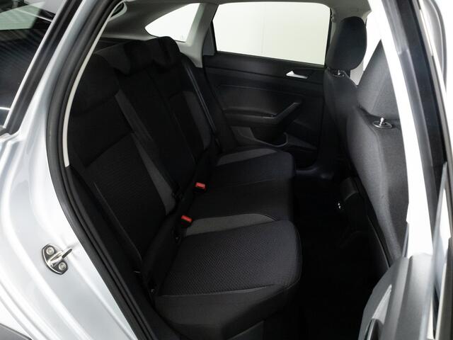 Volkswagen Taigo Life Edition 1.0 TSI 95 pk | Climatronic | Navigatie | Parkeersensoren |