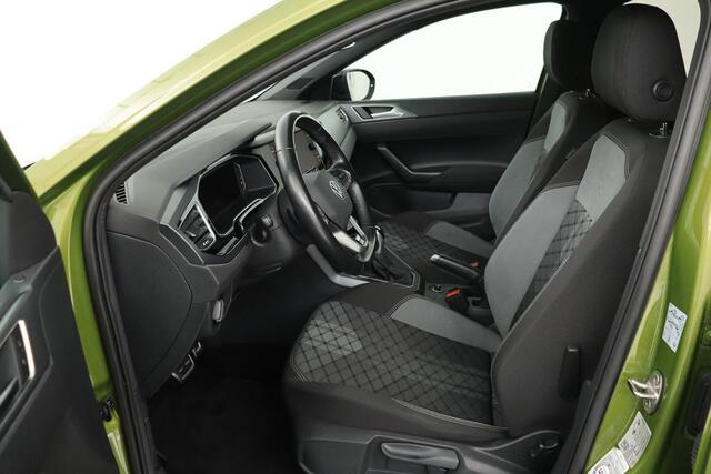 Volkswagen Taigo 1.5 TSI R Line | Stoelverwarming | Camera | Trekhaak | Keyless | Matrix LED | Carplay | Adaptive cruise | Virtual Cockpit | Navigatie