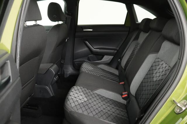 Volkswagen Taigo 1.5 TSI R Line | Stoelverwarming | Camera | Trekhaak | Keyless | Matrix LED | Carplay | Adaptive cruise | Virtual Cockpit | Navigatie