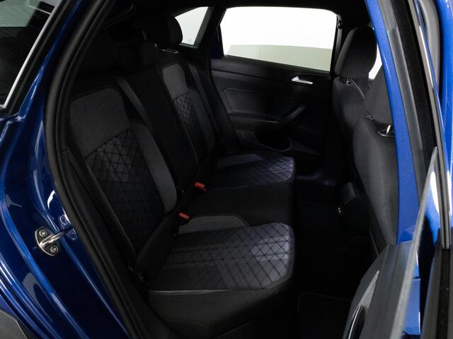 Volkswagen Taigo R-Line 1.5 TSI 150 PK DSG AUTOMAAT | Matrix IQ-LED | Adap. cruise | Navigatie | Stoelverwarming |