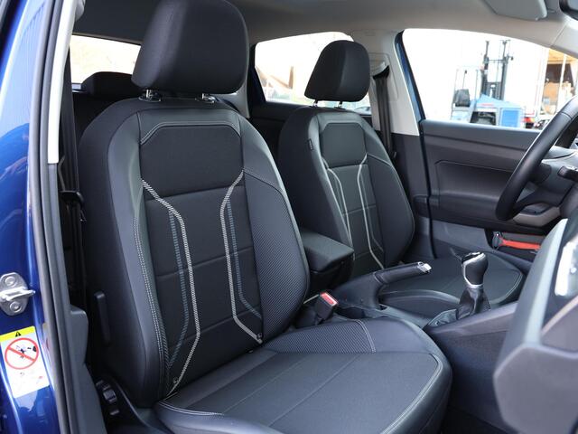 Volkswagen Taigo 1.0 TSI 110PK Style | Navigatie | Adaptieve Cruise Control | Stoelverwarming | Panoramadak | Camera | Keyless Entry |