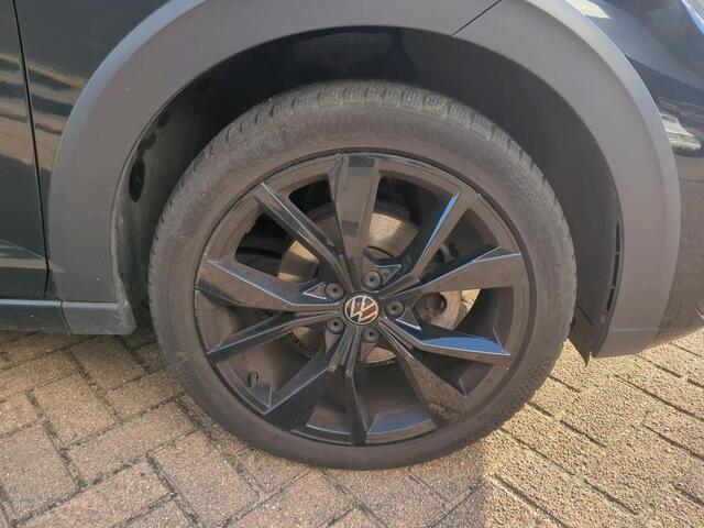 Volkswagen Taigo 1.0 TSI R-Line DSG Automaat Navigatie / Parkeersensoren / Camera / App-connect / R-line in en exterieur