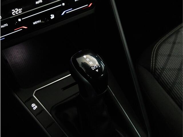 Volkswagen Taigo R-Line 1.5 TSI 150 PK DSG AUTOMAAT | LED IQ | Stoelverwarming | Adaptieve Cruise Control | Navigatie |