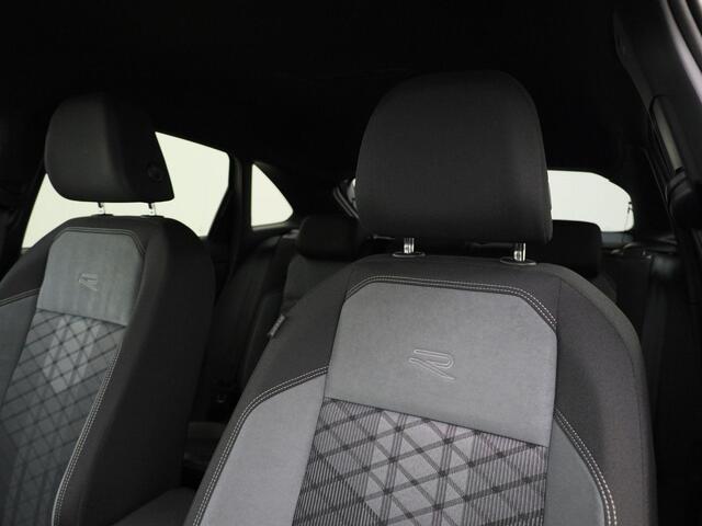 Volkswagen Taigo 1.0TSI/110PK R-Line DSG · Navigatie · Parkeersensoren + Camera · Stoelverwarming · Garantie tot januari 2026