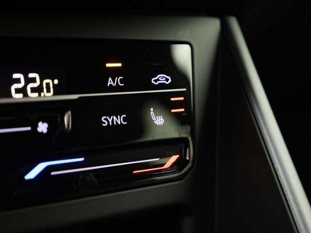 Volkswagen Taigo 1.0TSI/110PK R-Line DSG · Navigatie · Parkeersensoren + Camera · Stoelverwarming · Garantie tot januari 2026