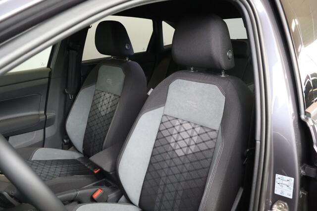 Volkswagen Taigo 1.0 TSI R-Line Automaat - Parkeercamera - Adaptieve Cruise - Car