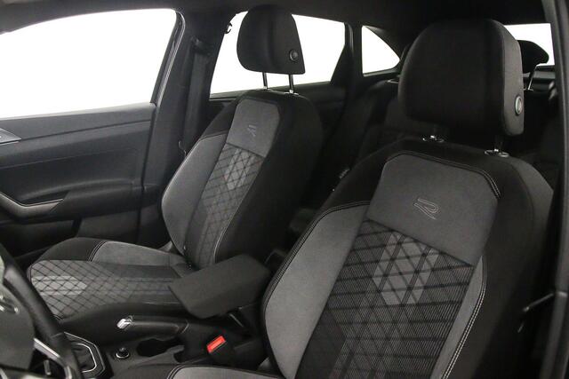 Volkswagen Taigo R-Line Business 1.0 TSI 110pk DSG Automaat Black style, Adaptive cruise control, LED matrix koplampen, Navigatie, Stoelverwarming, Parkeersensoren