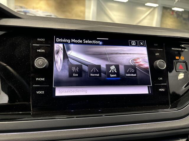 Volkswagen Taigo 1.0 Tsi 115pk DSG R-Line · Keyless · Camera · Apple/Android Car Play · P-Sensoren · 16'' Inch · Garantie t/m 31-05-2026 of 100.000km