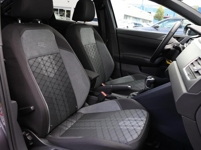 Volkswagen Taigo 1.0 TSI R-Line 110pk Automaat | Panoramadak | Camera | Stoelverwarming | Navigatie | Matrix LED | Digital cockpit pro | Adaptive cruise | Climate control |