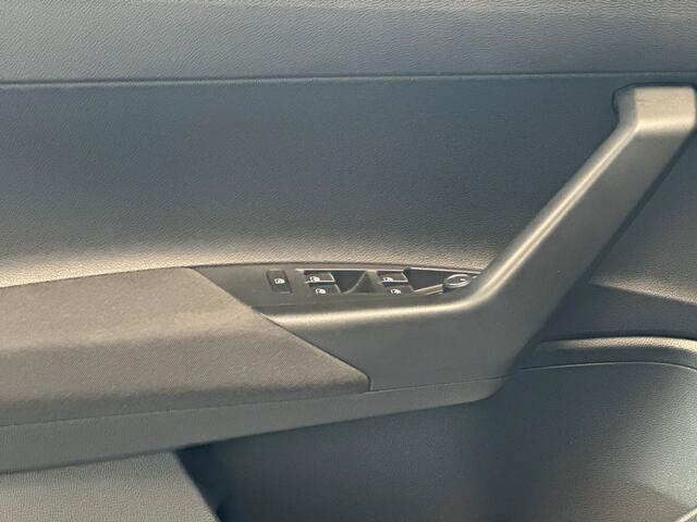 Volkswagen Taigo 1.0 TSI 116pk R-Line Matrix LED / R-Line / Stoelverwarming