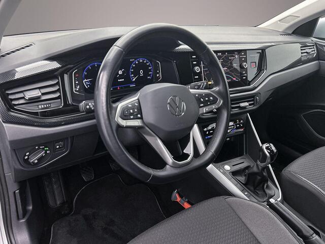 Volkswagen Taigo 1.0 TSI Life 110pk, Trekhaak, Adaptieve cruise control, Climate control, Stoelverwarming, Achteruitrijcamera, Navigatie, Led koplampen, Keyless entry
