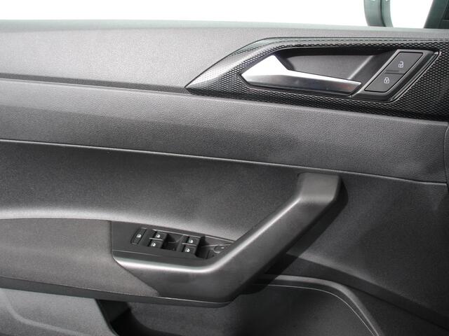 Volkswagen Taigo 1.0 TSI 110pk DSG Life Plus | Navigatie | Apple Carplay/Android Auto | Digitale Cockpit | Adaptive Cruise Control | Dab | Verwarmde stoelen