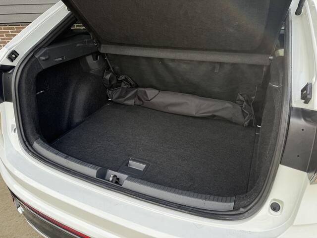 Volkswagen Taigo 1.5 TSI 150 pk R-Line IQ Lights, Panoramadak