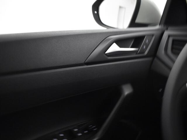 Volkswagen Taigo Edition 1.0 TSI 95 pk 5 versn. Hand · Zijruiten achter en achterruit getint · Multifunctioneel stuurwiel ·