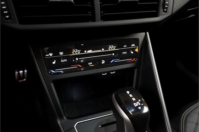 Volkswagen Taigo 1.5TSI/150pk R-Line Blackstyle DSG Automaat|2022|Panoramadak|Beats|Trekhaak|18" LMV|Cruise+ACC|PDC+Assist+Camera|Matrix LED|Side Assist|Virtual Cockpit