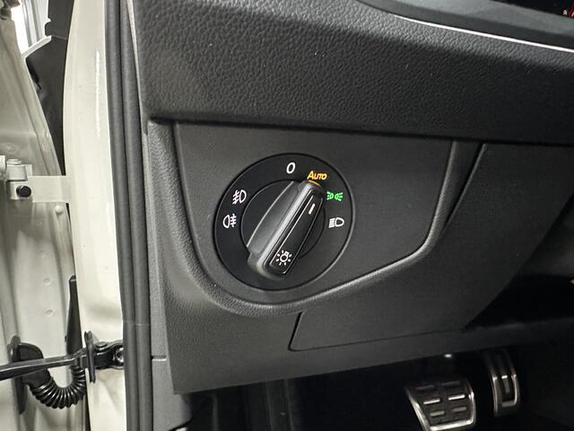 Volkswagen Taigo 1.0 TSI R-Line DSG | IQ.Light | Cam | Carplay | 18" LMV | Keyless |