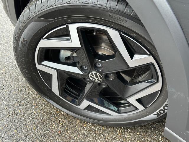 Volkswagen Taigo 1.5 TSI 150pk DSG R-Line | Trekhaak | IQ light | Camera | Navi | Virtual | Rijklaar incl. garantie