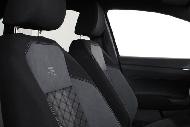 Volkswagen Taigo 1.0 TSI R-Line > 116pk/DSG/Black style pakket/Smoky Gray Metallic...