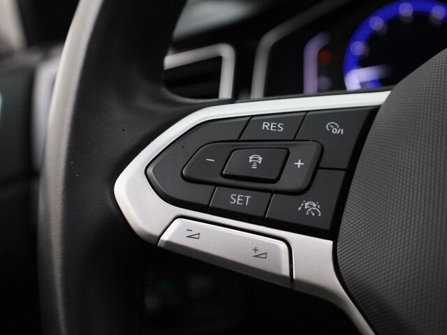 Volkswagen Taigo 1.0TSI/116PK R-Line · Panoramadak · Apple/Android Car Play · Alcantara/Stof · Garantie t/m 18-03-2027