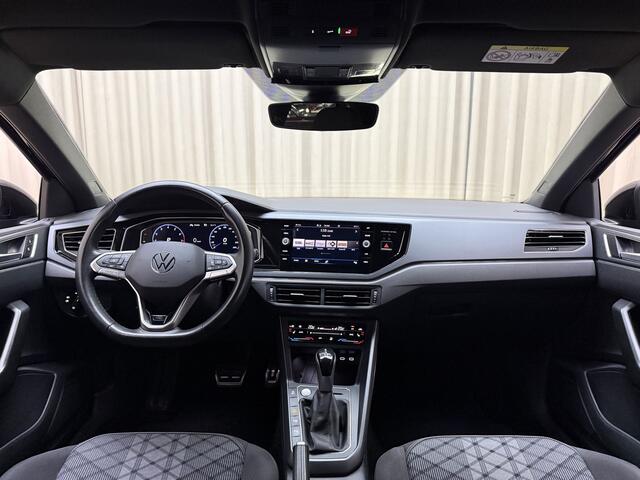 Volkswagen Taigo 1.5 TSI R-Line 150 PK 3x R-Line / Carplay / IQ-Light / Alcantara / Virtual Cockpit / Adapt. Cruise / Afn. Trekhaak / Stoelverwarming / Keyless / Camera / 18'' LMV