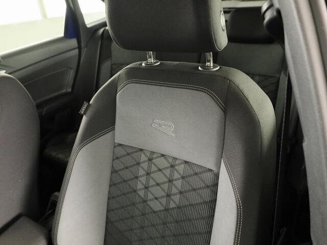 Volkswagen Taigo 1.0 TSI R-Line Business 110 PK | automaat (DSG) | Panoramadak | Camera | stoelverwarming | keyless entry | 18 inch