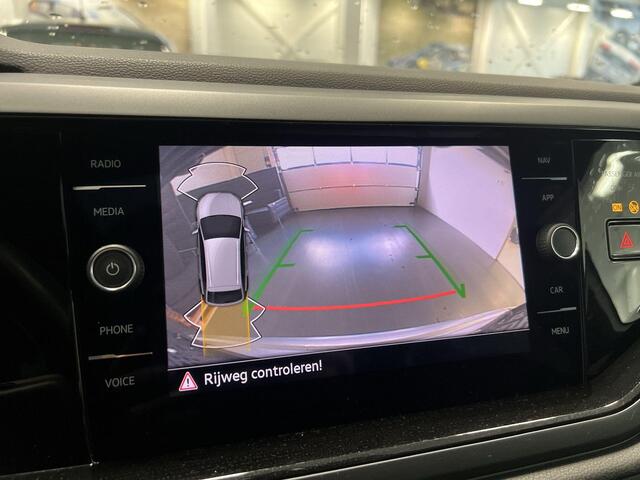 Volkswagen Taigo 1.0 TSI 115pk DSG R-Line · Panoramadak · Camera · Apple/Android Car Play · Keyless · P-Sensoren · 17'' Inch ·