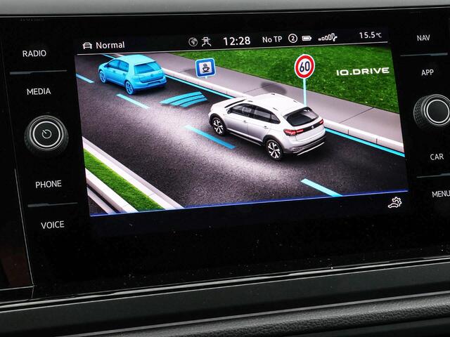 Volkswagen Taigo 1.0TSI/115PK R-Line DSG · Keyless · Apple Carplay/Android Auto · Camera + Parkeersensoren ·Garantie t/m 27-03-2027