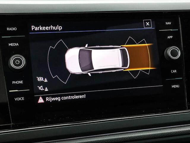 Volkswagen Taigo 1.0 TSI 115pk DSG R-Line · Panoramadak · Apple/Android Car Play · P-Sensoren · Getint Glas · 17'' Inch ·