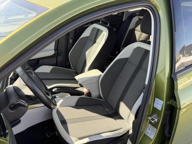 Volkswagen Taigo 1.5 TSI OPF DSG Style | Trekhaak | ACC | IQ | CAMERA