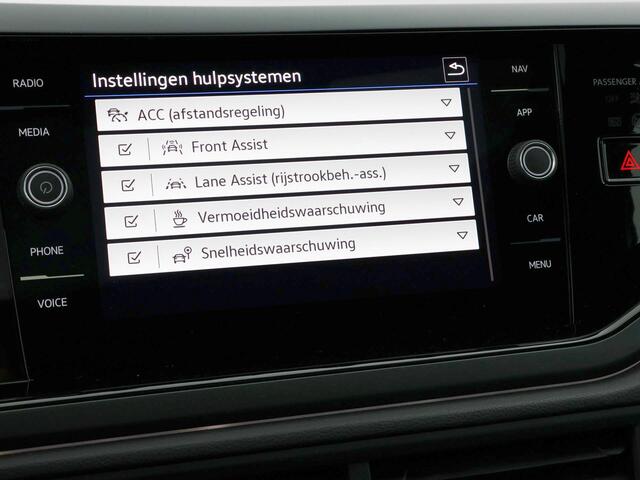 Volkswagen Taigo 1.0 TSI 115pk DSG R-Line · Panoramadak · Camera · Apple/Android Car Play · Keyless · P-Sensoren · 17'' Inch ·