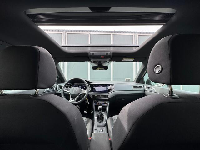 Volkswagen Taigo 1.0TSI 115pk R-Line Black Style | Pano | IQ.Light | Camera