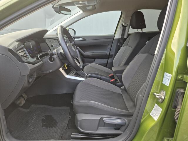 Volkswagen Taigo 1.0 TSI Life Business Automaat / Navigatie via Apple Carplay of Android Auto / Climate control / Adaptief CC / Parkeersensoren voor en achter / Lichtmetalen wielen 16" / DAB radio /